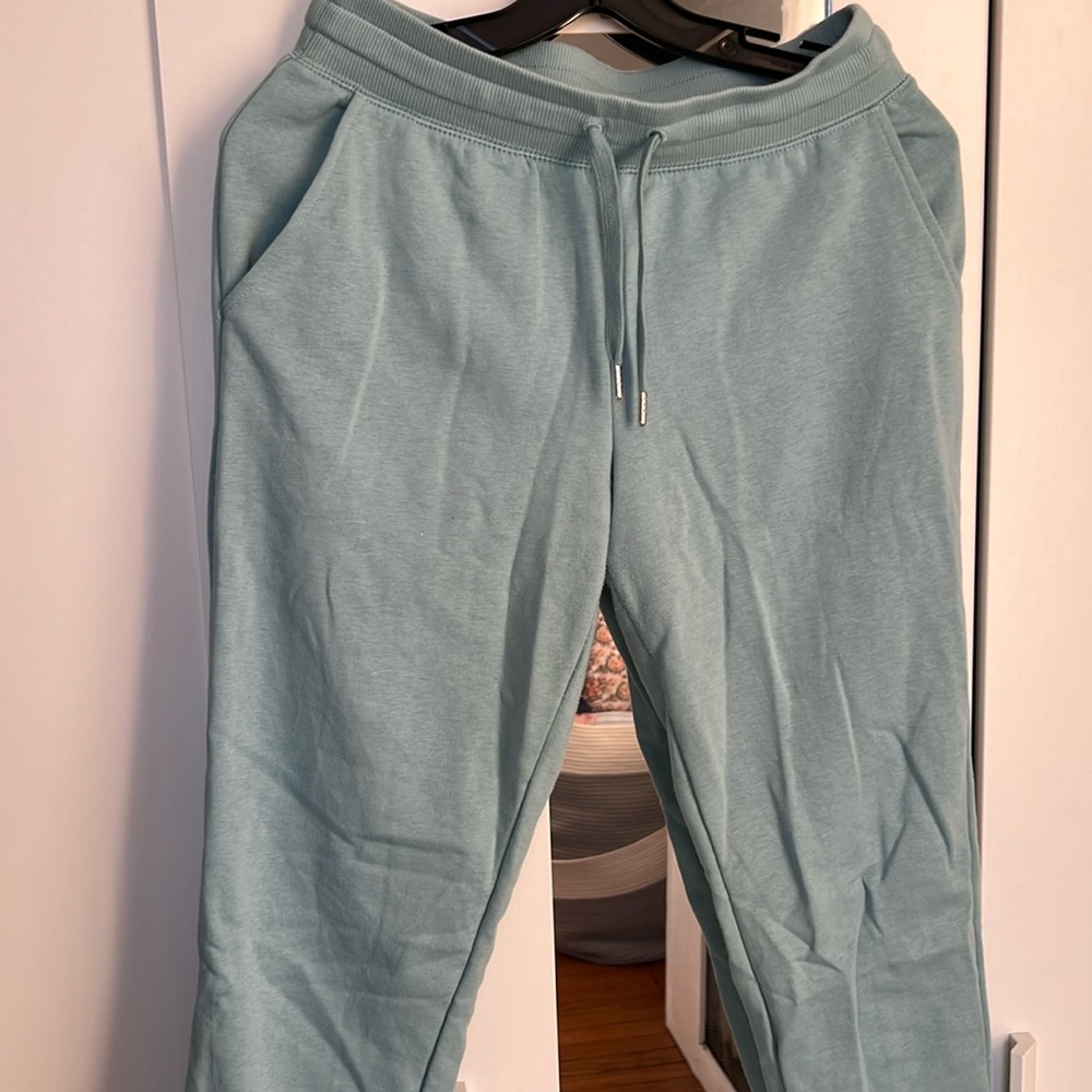 Women’s old navy sweatpants joggers